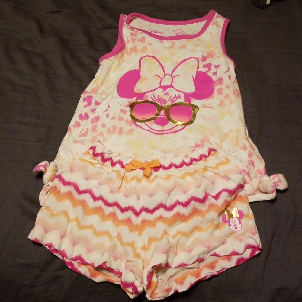 *REMOVING SOON*Minnie mouse matching set!
